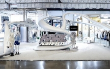 KARL LAGERFELD首次亮相消博会